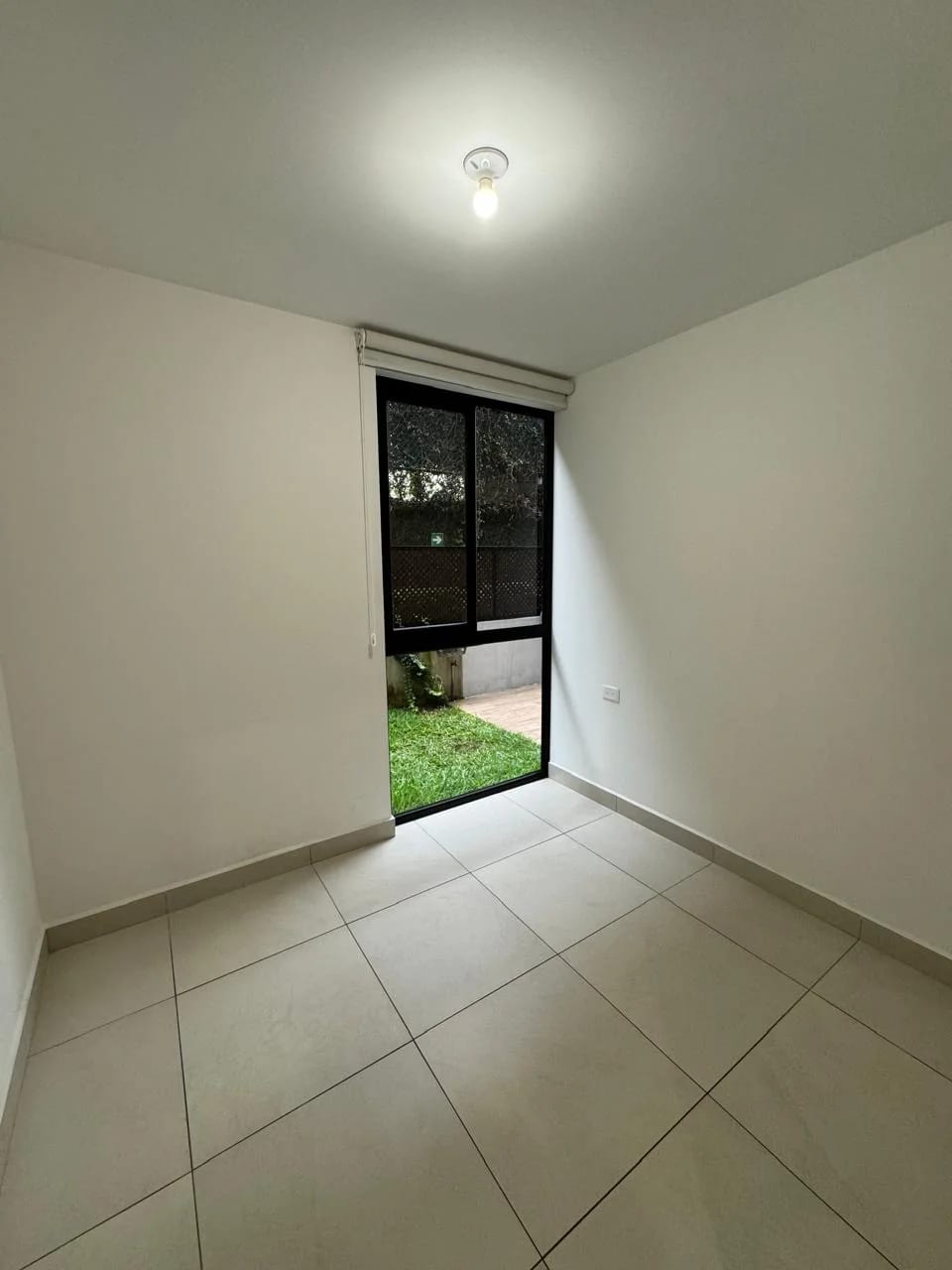 Apartamento en venta Edificio Be14 zona 14 primer nivel con jardín. — foto 7 de 16