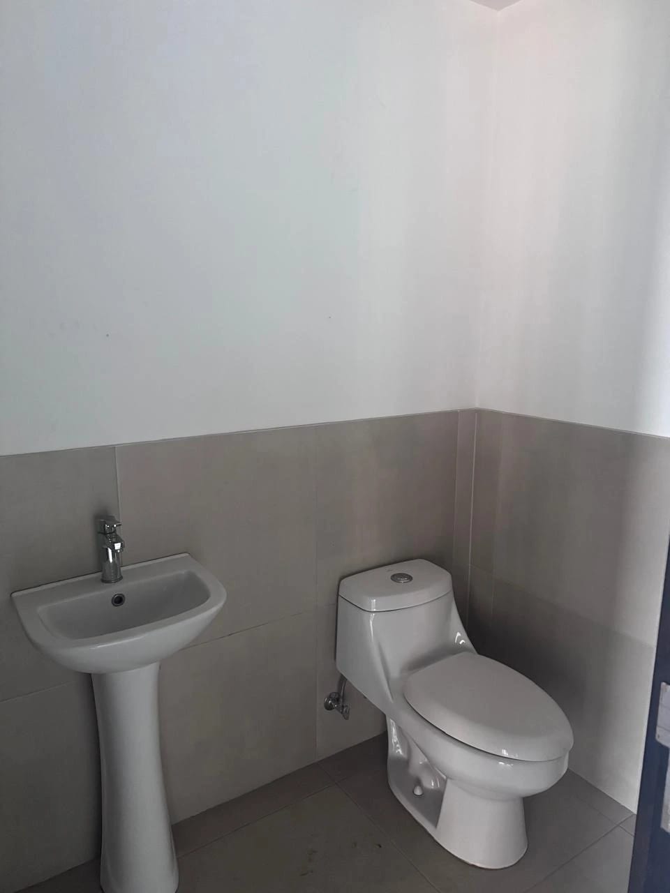 Oficina en renta Vasanta zona 10 — foto 8 de 11