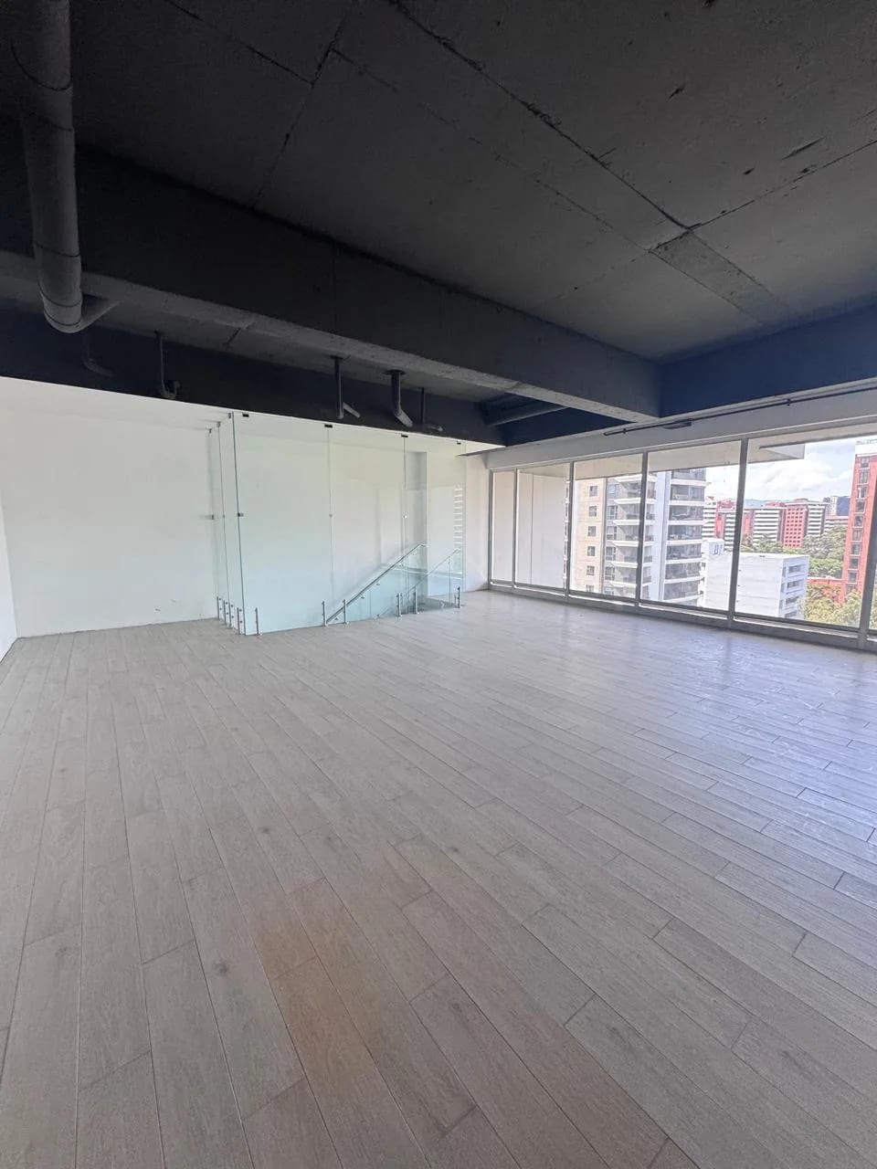 Oficina en renta Vasanta zona 10 — foto 10 de 11