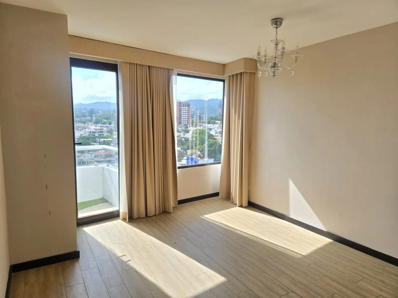 APARTAMENTO TORRE 360 zona 15 — foto 8 de 13