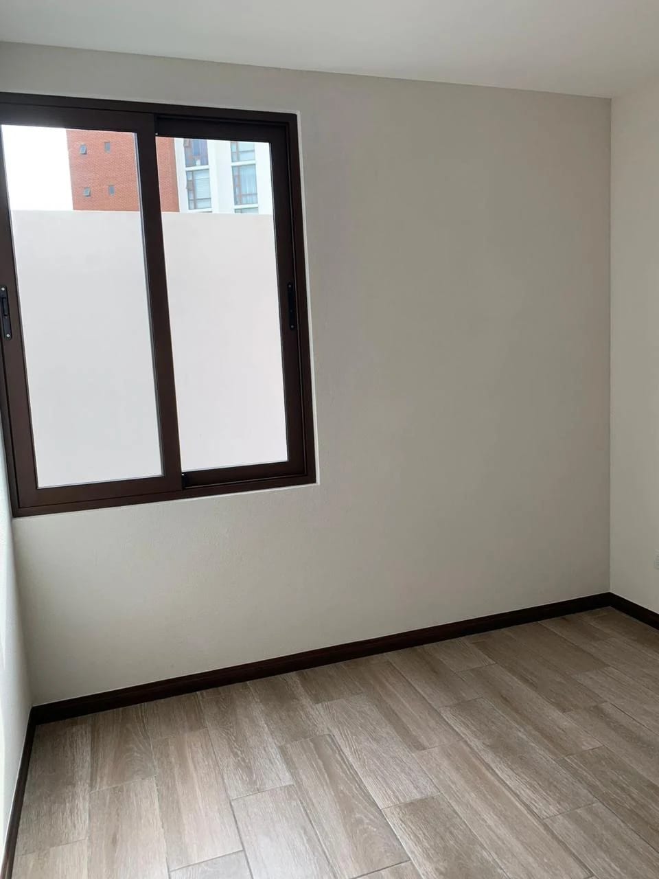 EN VENTA APARTAMENTO CON JARDÍN SAN ISIDRO 2021, ZONA 16 — foto 2 de 5