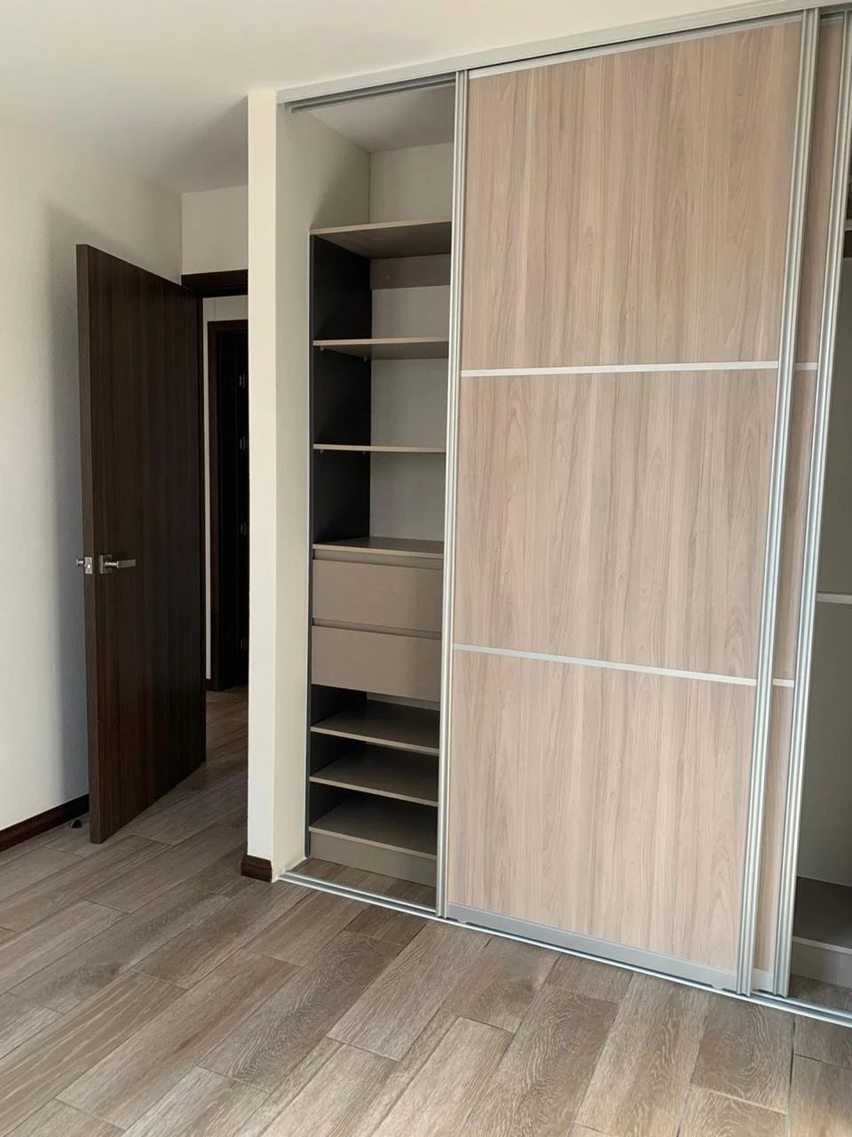 EN VENTA APARTAMENTO CON JARDÍN SAN ISIDRO 2021, ZONA 16 — foto 4 de 5