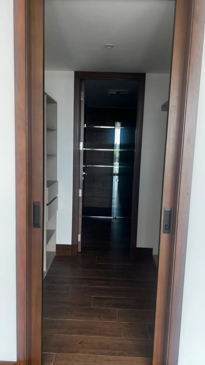 APARTAMENTO EN RENTA EDIFICIO GAURA Zona 15 VH1 — foto 7 de 14