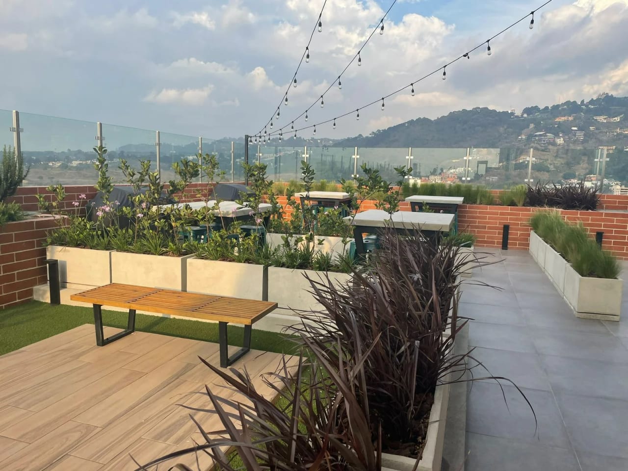 VENDO APARTAMENTO EN EDIFICIO CASSIA ZONA 15 VH1 — foto 2 de 17
