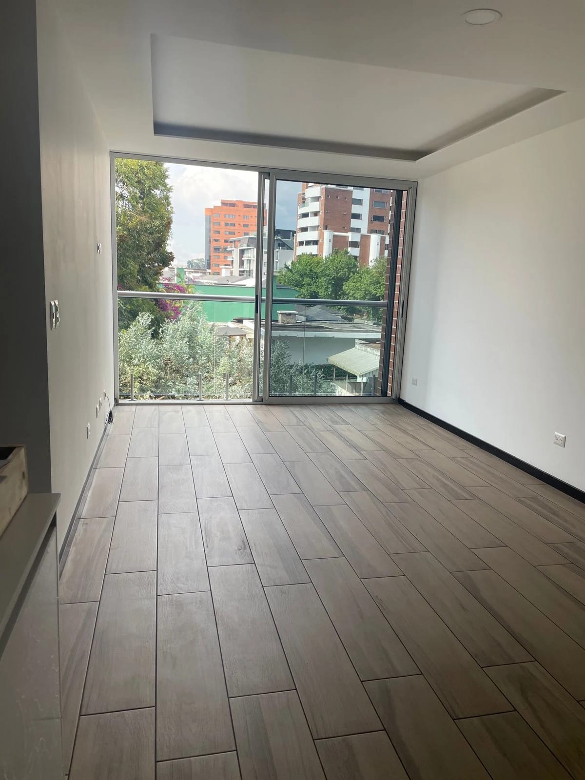 VENDO APARTAMENTO EN EDIFICIO CASSIA ZONA 15 VH1 — foto 8 de 17