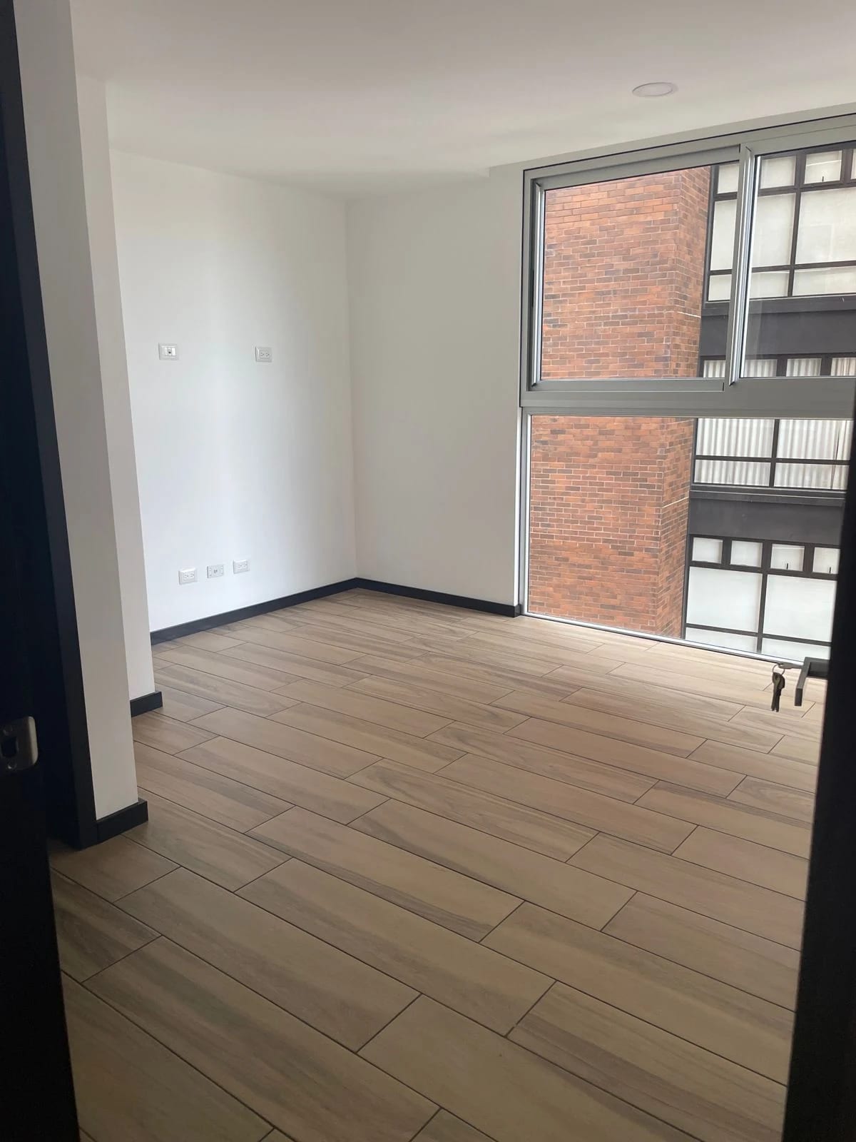 VENDO APARTAMENTO EN EDIFICIO CASSIA ZONA 15 VH1 — foto 11 de 17