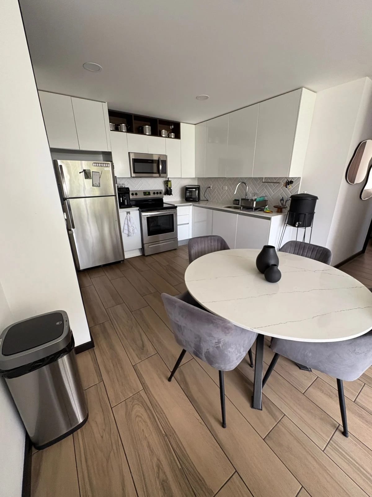 VENDO APARTAMENTO EN EDIFICIO CASSIA ZONA 15 VH1 — foto 14 de 17