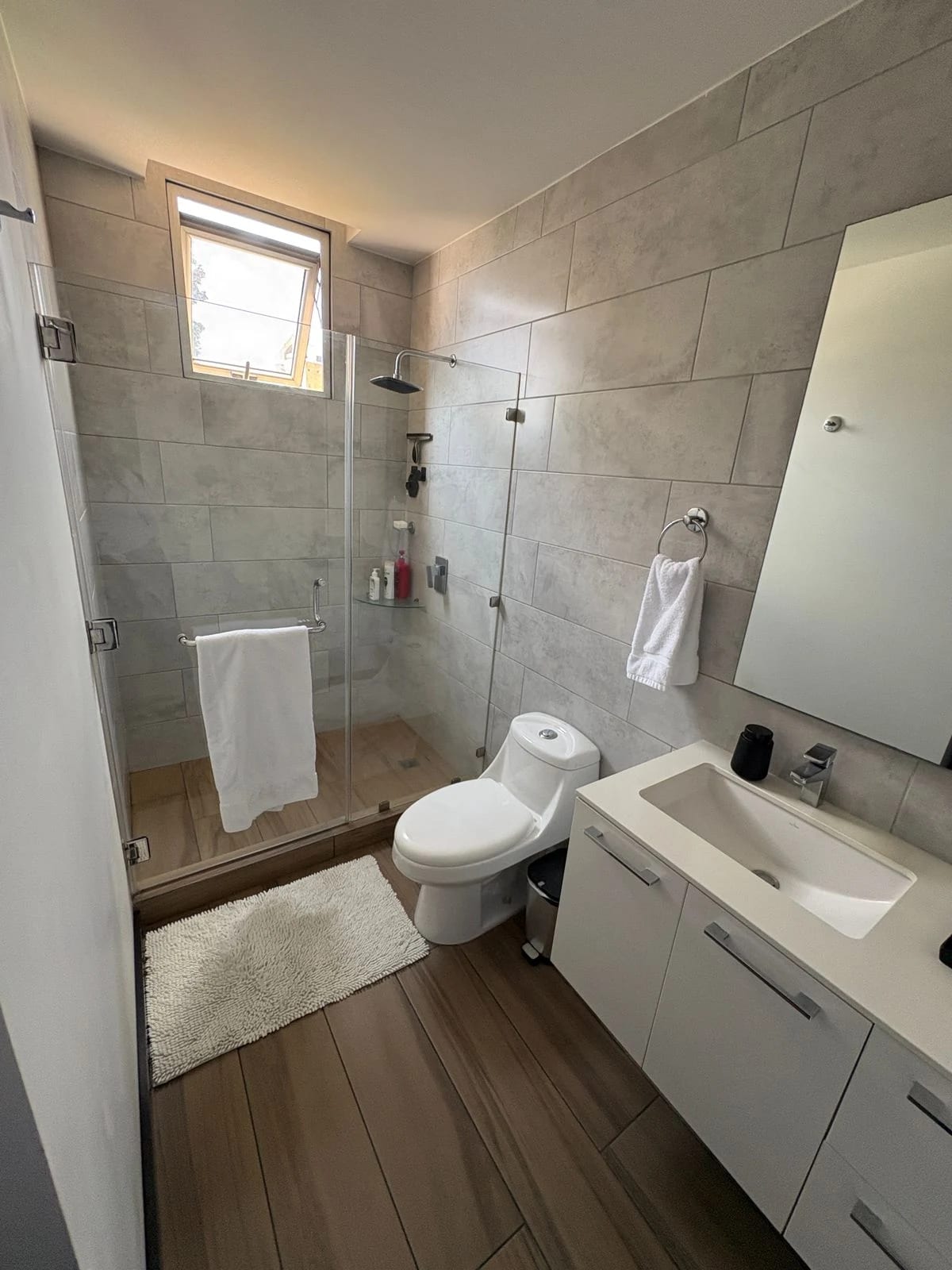 VENDO APARTAMENTO EN EDIFICIO CASSIA ZONA 15 VH1 — foto 15 de 17