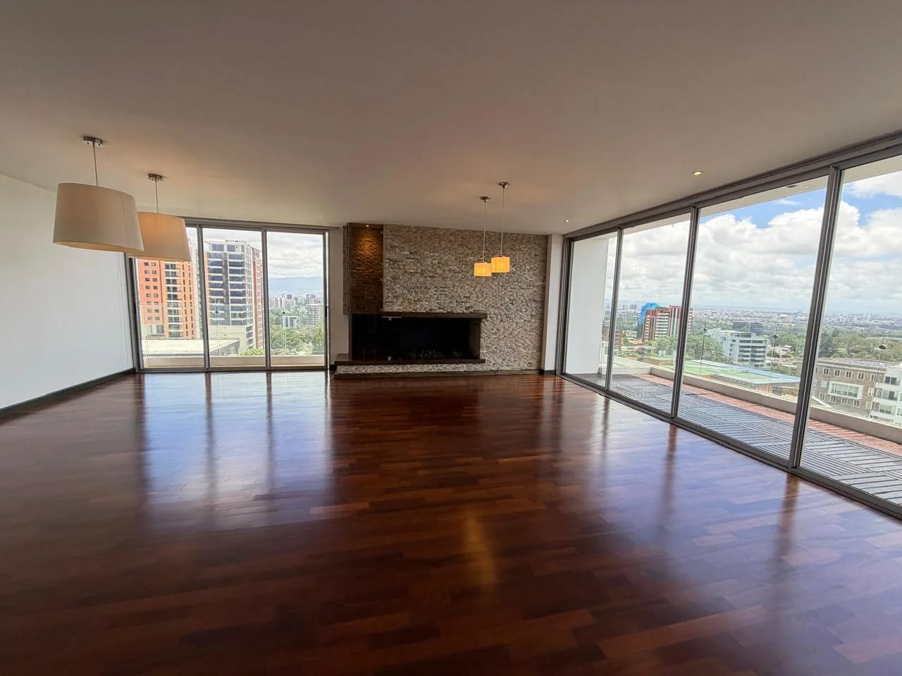 SE VENDE PENTHOUSE EN EDIFICIO MIDORI, ZONA 15 VH1 — foto 1 de 17
