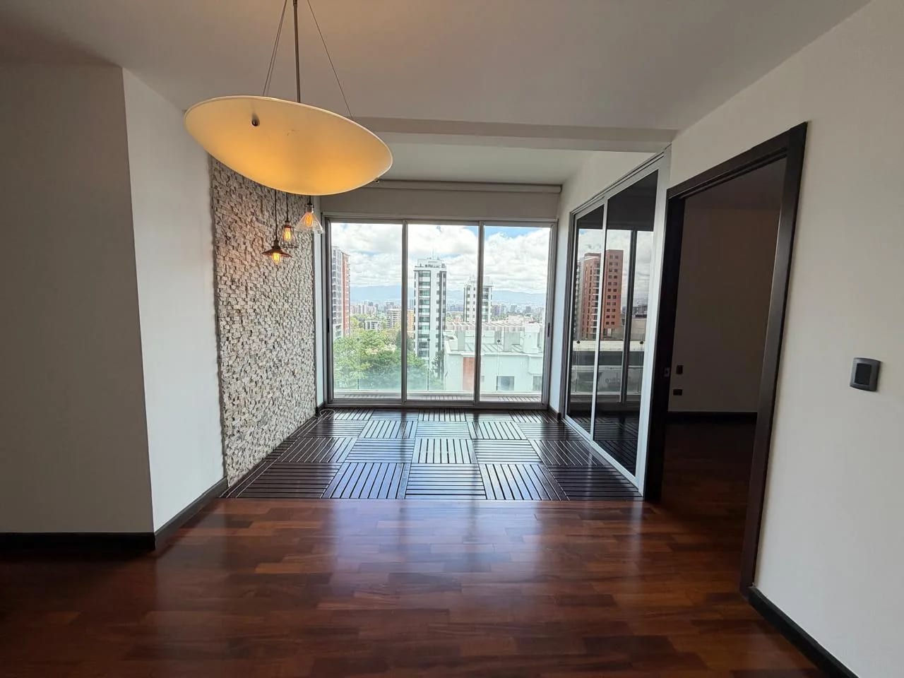 SE VENDE PENTHOUSE EN EDIFICIO MIDORI, ZONA 15 VH1 — foto 12 de 17