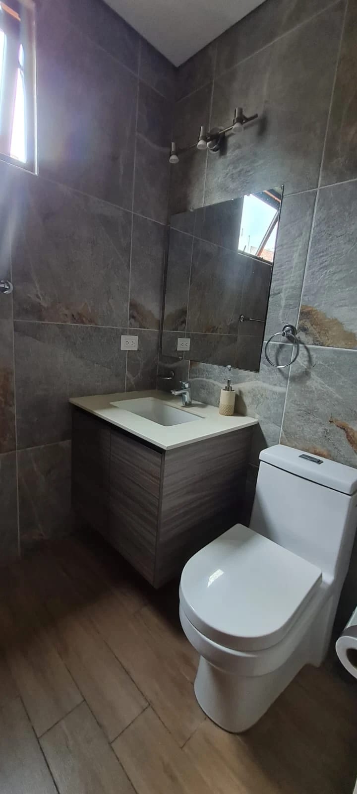VENDO APARTAMENTO ZONA 15, VISTA HERMOSA 1 — foto 4 de 8