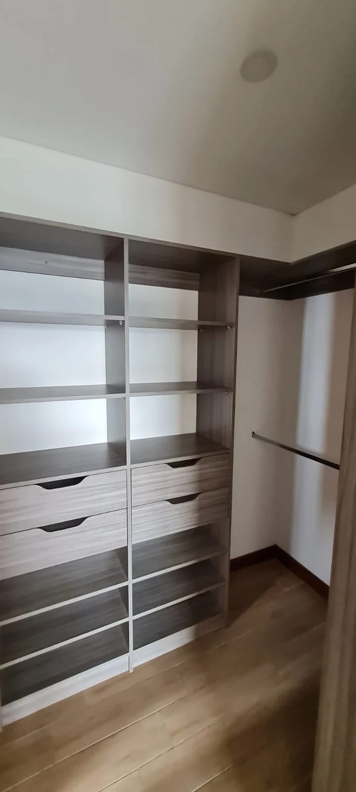 VENDO APARTAMENTO ZONA 15, VISTA HERMOSA 1 — foto 5 de 8