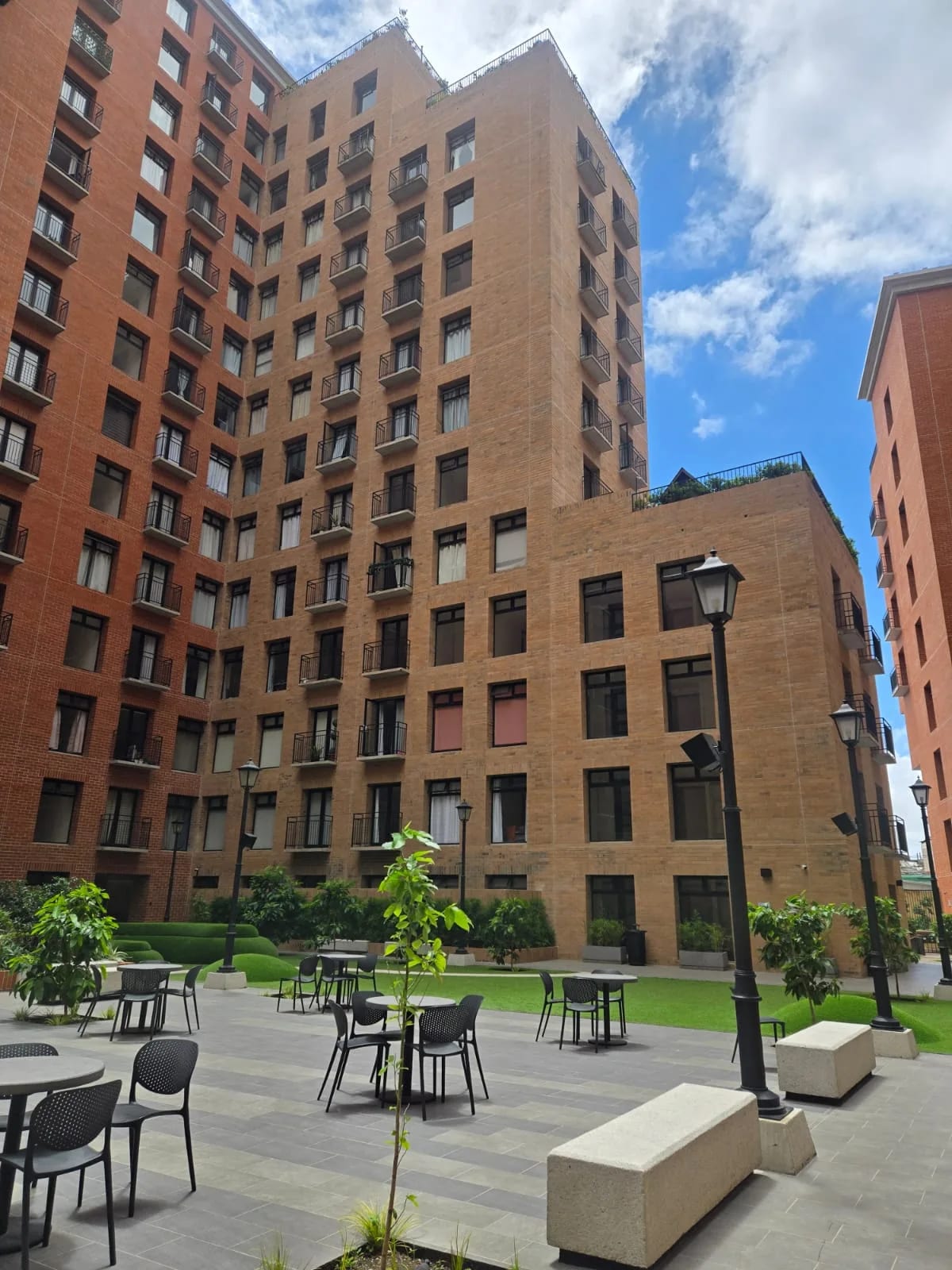 Apartamento full amueblado zona 5 Edificio Centrico — foto 11 de 13