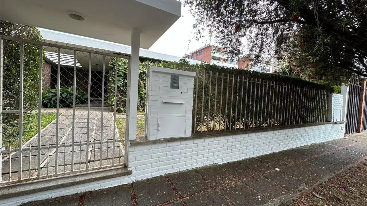 Alquilo casa en vh1 ideal para oficinas — foto 5 de 17