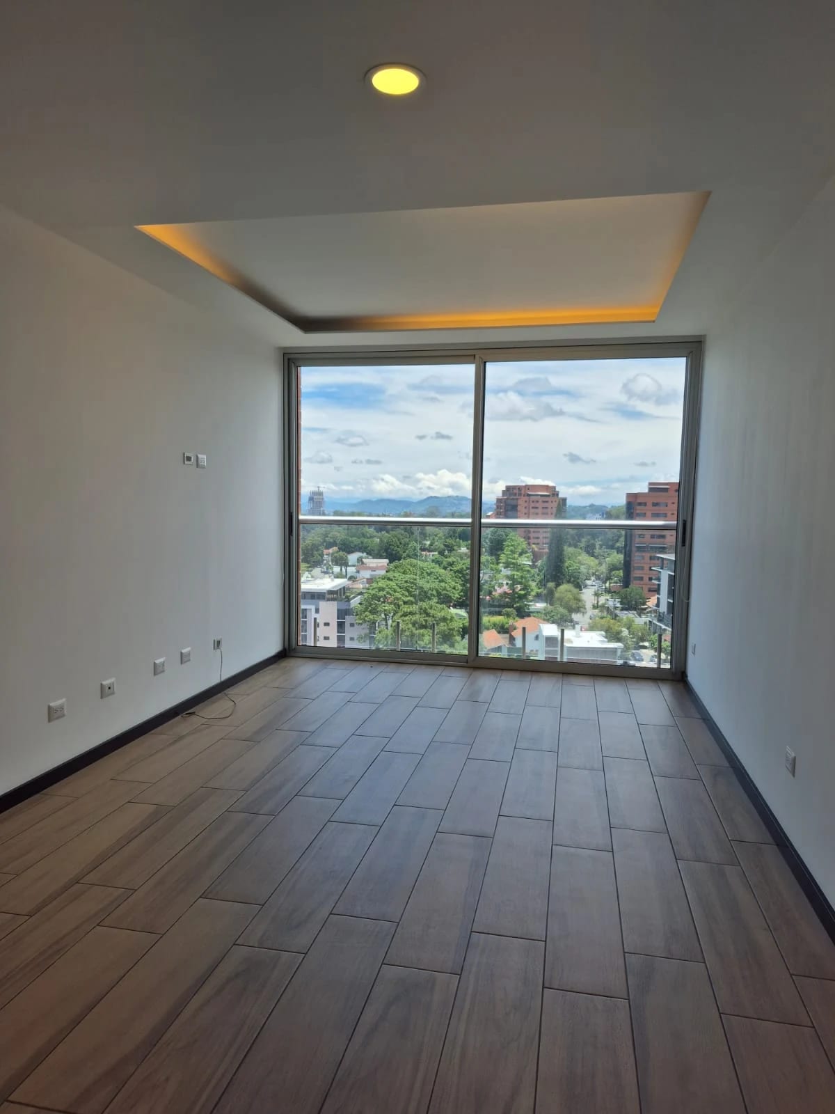 APARTAMENTO EN RENTA Vista Hermosa 1, Zona 15 — foto 1 de 7