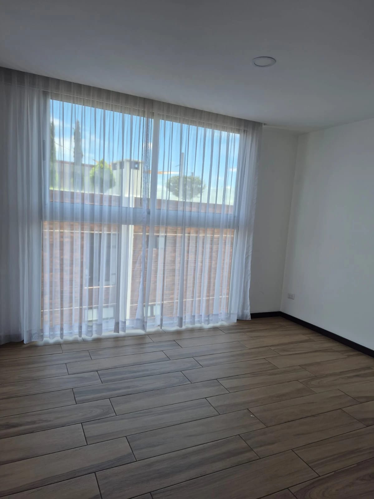 APARTAMENTO EN RENTA Vista Hermosa 1, Zona 15 — foto 3 de 7