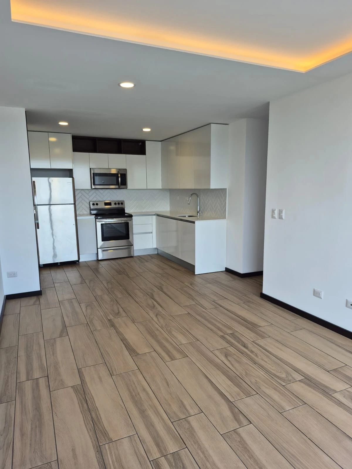 APARTAMENTO EN RENTA Vista Hermosa 1, Zona 15 — foto 2 de 7