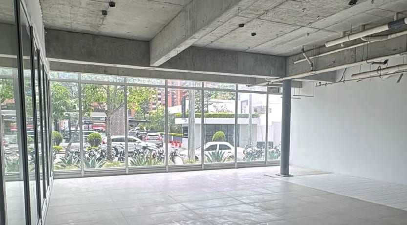 Local y terraza en renta edificio Vasanta — foto 1 de 6