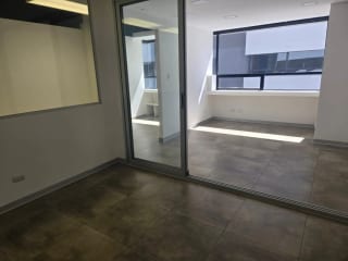 OFICINA EN RENTA ZONA 10 — miniatura 5 de 7
