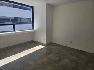 OFICINA EN RENTA ZONA 10 — miniatura 4 de 7