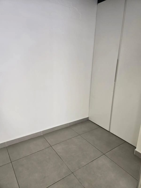 OFICINA EN RENTA ZONA 10 — foto 3 de 7