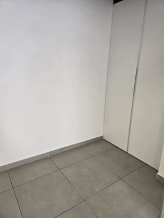 OFICINA EN RENTA ZONA 10 — miniatura 3 de 7