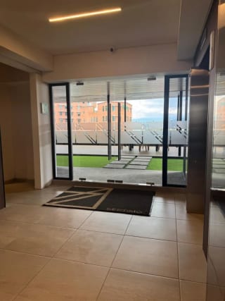OFICINA EN RENTA EDIFICIO SÉPTIMO ZONA 4 — miniatura 1 de 15