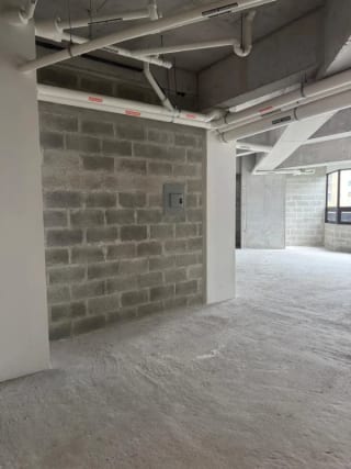 OFICINA EN RENTA EDIFICIO SÉPTIMO ZONA 4 — miniatura 12 de 15