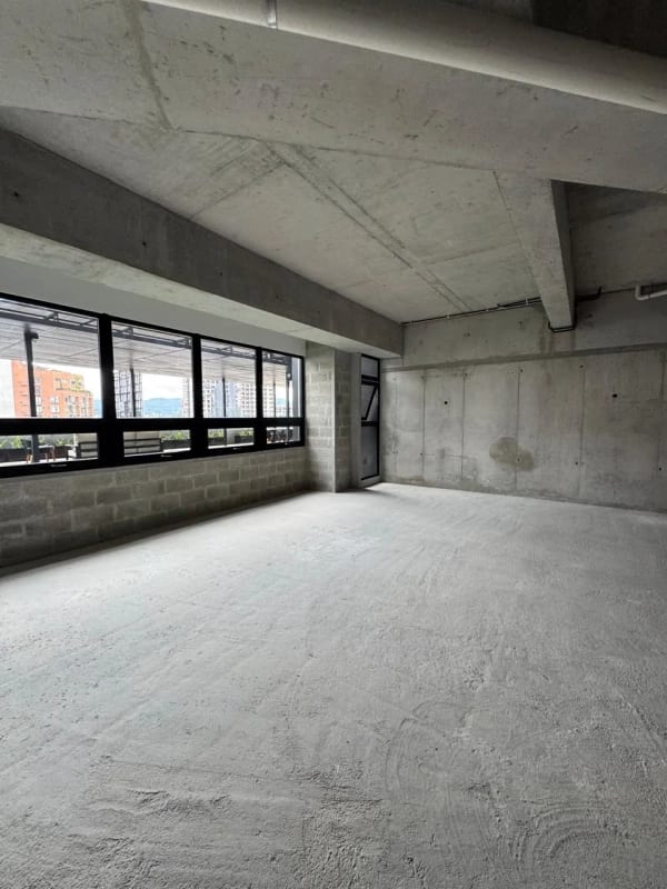 OFICINA EN RENTA EDIFICIO SÉPTIMO ZONA 4 — foto 11 de 15