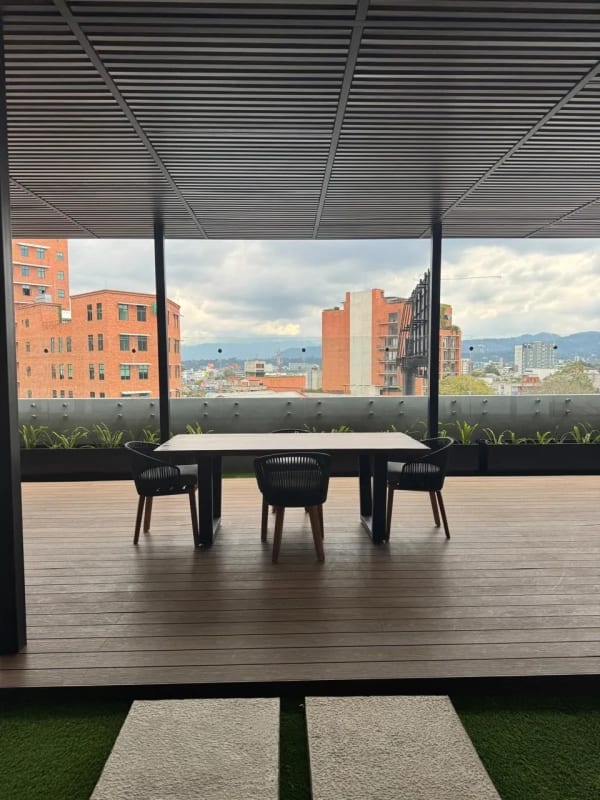 OFICINA EN RENTA EDIFICIO SÉPTIMO ZONA 4 — foto 4 de 15