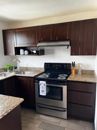 APARTAMENTO EN RENTA VERONA ZONA 10 — miniatura 8 de 15