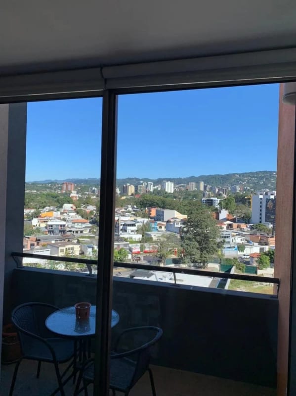 APARTAMENTO EN RENTA VERONA ZONA 10 — foto 2 de 15