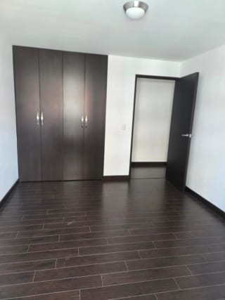 RENTO APARTAMENTO EN ATTICA ZONA 14 — miniatura 8 de 10