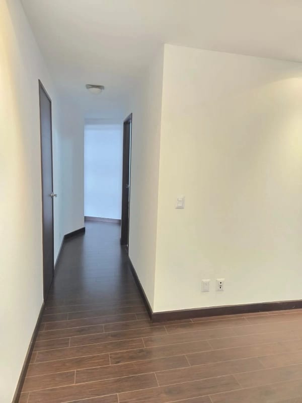 RENTO APARTAMENTO EN ATTICA ZONA 14 — foto 5 de 10