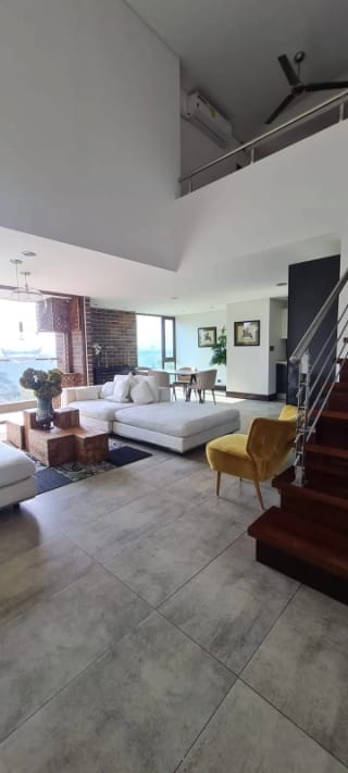 APARTAMENTO AMUEBLADO EN VENTA VIU CAYALÁ ZONA 16 — miniatura 1 de 16