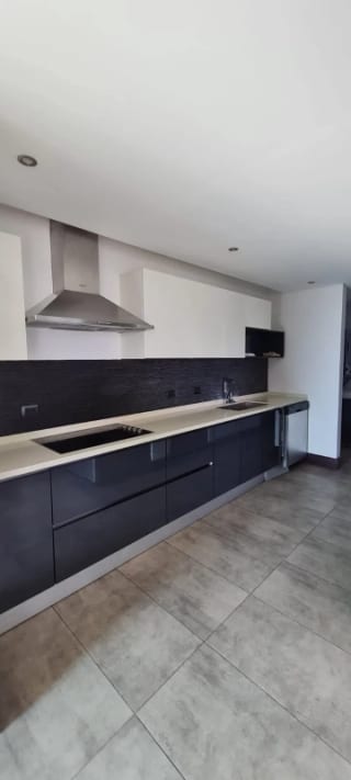 APARTAMENTO AMUEBLADO EN VENTA VIU CAYALÁ ZONA 16 — miniatura 10 de 16