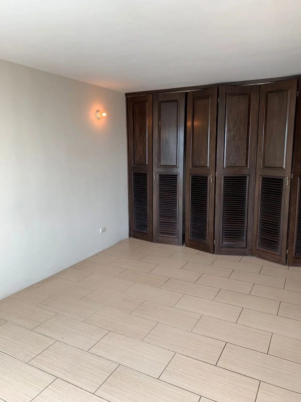 ALQUILO APARTAMENTO EN EDIFICIO CONDADO LA VILLA, ZONA 14 — foto 5 de 12