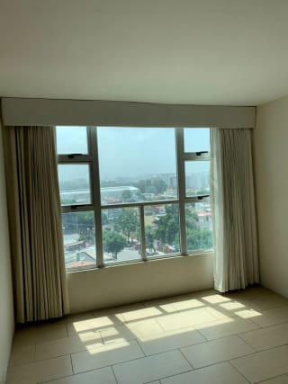 ALQUILO APARTAMENTO EN EDIFICIO CONDADO LA VILLA, ZONA 14 — miniatura 4 de 12