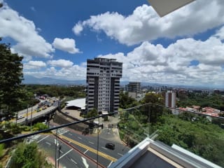 EN RENTA PRECIOSO APARTAMENTO CON TERRAZA, SAN LÁZARO ZONA 15 — miniatura 10 de 12
