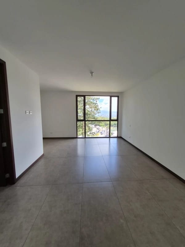 EN RENTA PRECIOSO APARTAMENTO CON TERRAZA, SAN LÁZARO ZONA 15 — foto 8 de 12