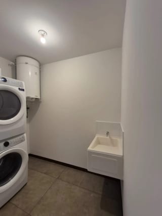 EN RENTA PRECIOSO APARTAMENTO CON TERRAZA, SAN LÁZARO ZONA 15 — miniatura 2 de 12
