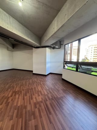 Oficina en renta Edificio Séptimo, zona 4 — miniatura 1 de 7