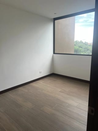 Apartamento en renta Spazio zona 15 — miniatura 10 de 15