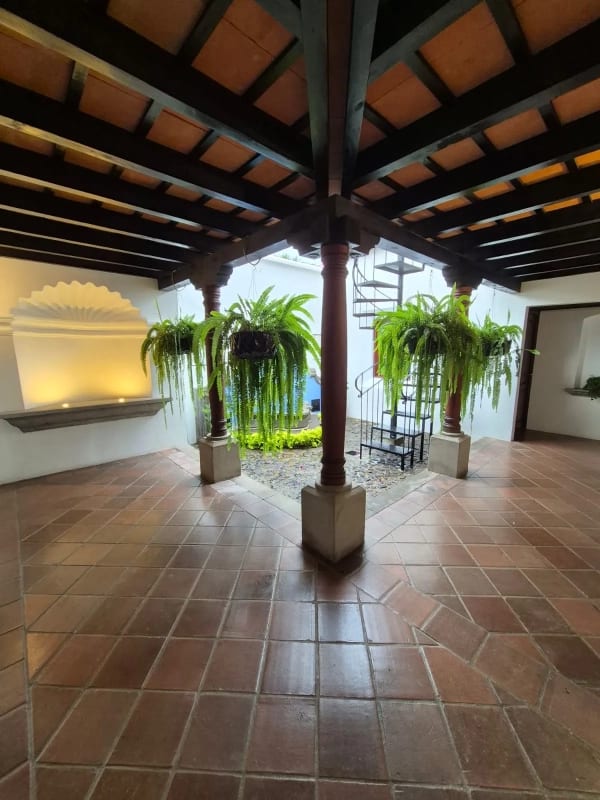 CASA EN VENTA ANTIGUA GUATEMALA 1 NIVEL CON TERRAZA — foto 6 de 13