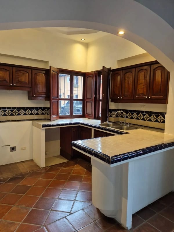 CASA EN VENTA ANTIGUA GUATEMALA 1 NIVEL CON TERRAZA — foto 3 de 13