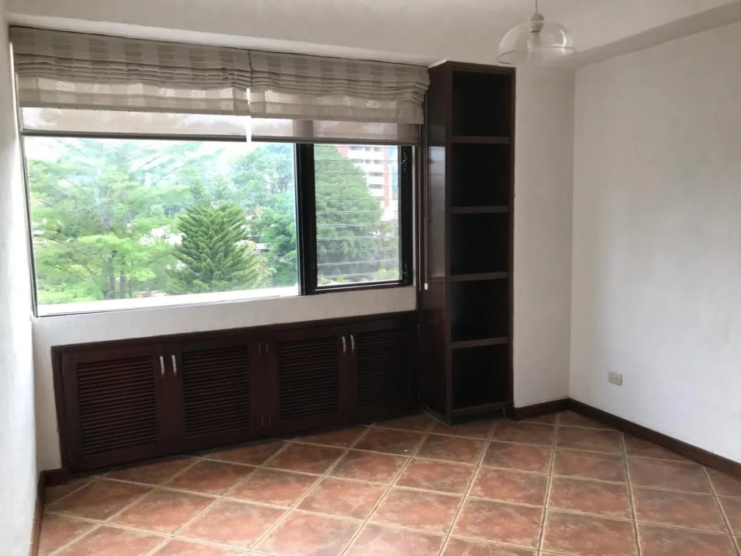 Apartamento en renta zona 15 Vh1 REMODELADO — foto 6 de 13