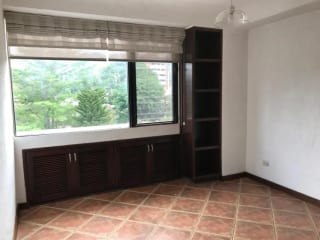 Apartamento en renta zona 15 Vh1 REMODELADO — miniatura 6 de 13