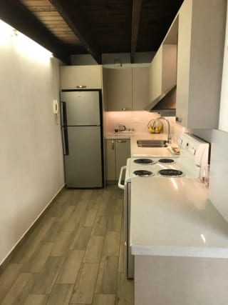Apartamento en renta zona 15 Vh1 REMODELADO — miniatura 4 de 13