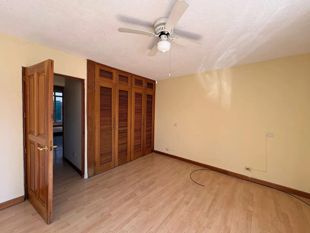 Casa en renta zona 14 para VIVIENDA u OFICINA — foto 13 de 15