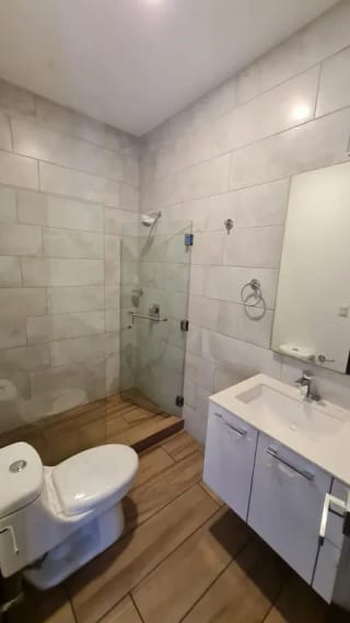 EN VENTA APARTAMENTO EN ZONA 15 VISTA HERMOSA 1, CON GARITA Y ACCESO AL PARQUE — miniatura 3 de 7
